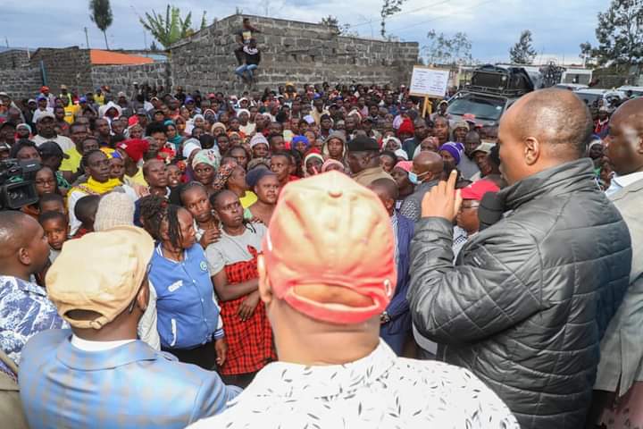 Nakuru County Governor Lee Kinyanjui addressing his constituents after commissioning the water project