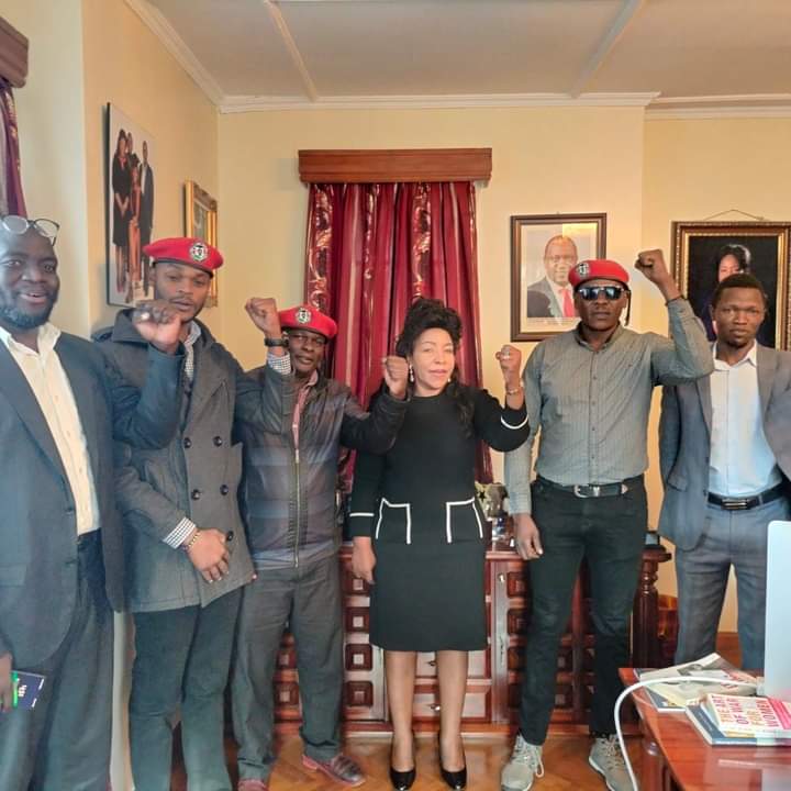 Nairobi gubernatorial candidate Agnes Kagure with her deputy and officials of Free Kenya Movement.