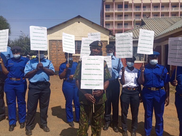 Police officers in Kisii County led by county commander Francis Kooli has urged the public to maintain peace, during , before and after polls
