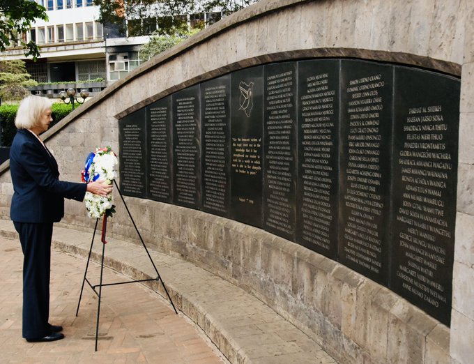 US ambassador to Kenya Margaret Whitman lays a wreath at the 1998 memorial park in Nairobi, August 7, 2022