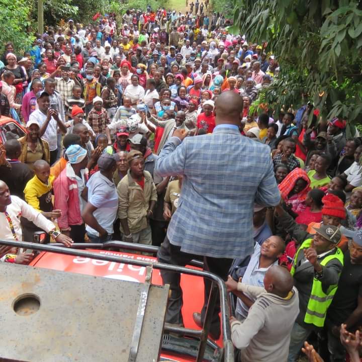 Kirinyaga County Deputy Governor Peter Ndambiri addressing a public meeting in Kirinyaga Central Sub-County.