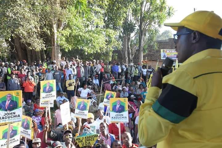 The Speaker of Nyeri County Assembly John Kaguchia addressing Mihuti area residents in Mukurwe-ini constituency yesterday.