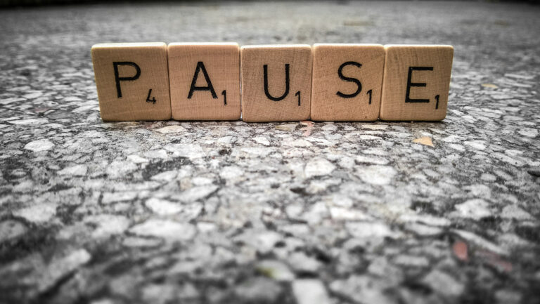 pause