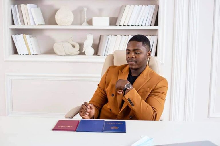 Bongani Bakae