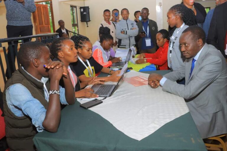 Kisii County governor Simba Arati