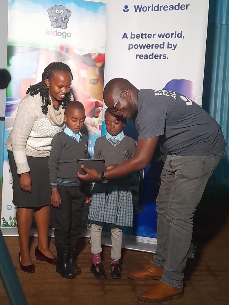 Worldreader Program Manager Austin Okoth with Kidogo Centre of Excellence Lilian Warui