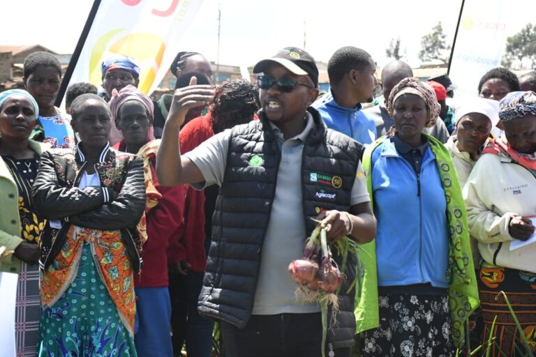 Agronomist Mwangi training farmers about Striker F1 Onion Red at Charity area, Endarasha in Kieni of Nyeri County