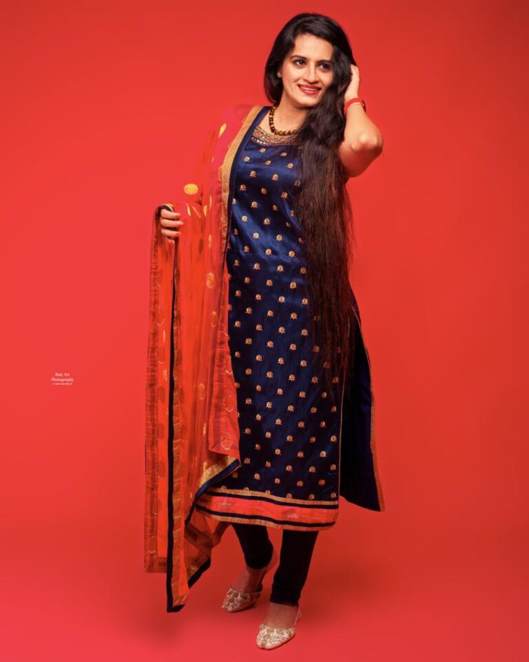 Khushboo Parekh the Modelling cabin crew.