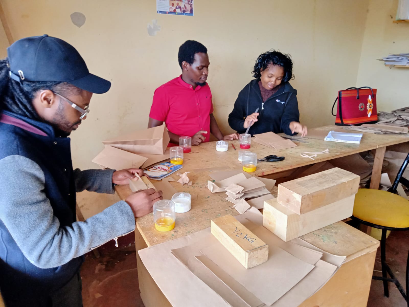 Kimani wa makaratasi at work