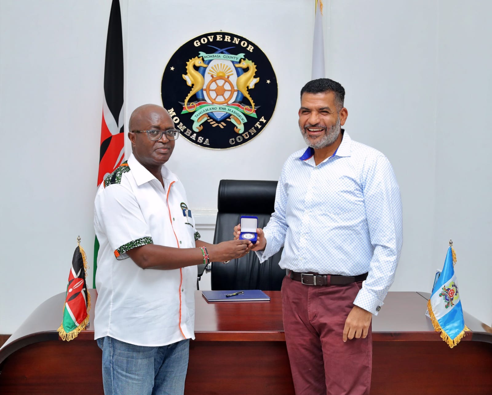 Director General Silas Kinoti with Governor Abdulswamad Sharrif