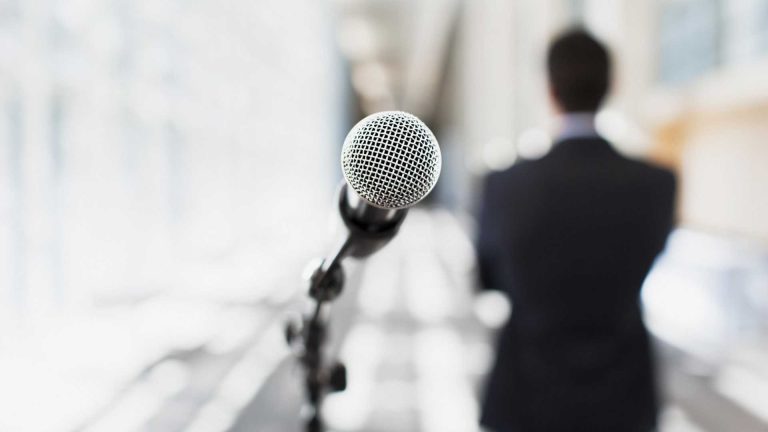 Boosting Confidence While Speaking To Public