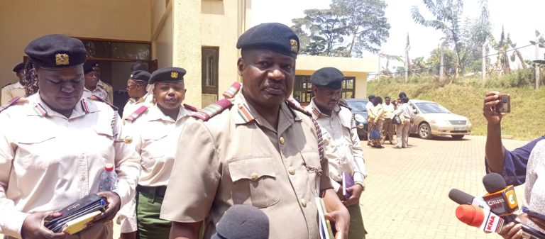 Kisii County Commissioner Tom Anjere addressing the media at Farmers 'Resource Centre