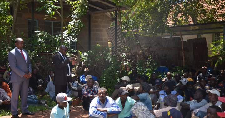 Alcohol and drugs addicts in a counselling session
