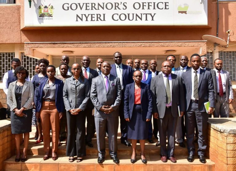 Auditor General CPA Nancy Gathungu, Nyeri County governor Mutahi Kahiga with other senior officials pose for a photograph after a consultative meeting.