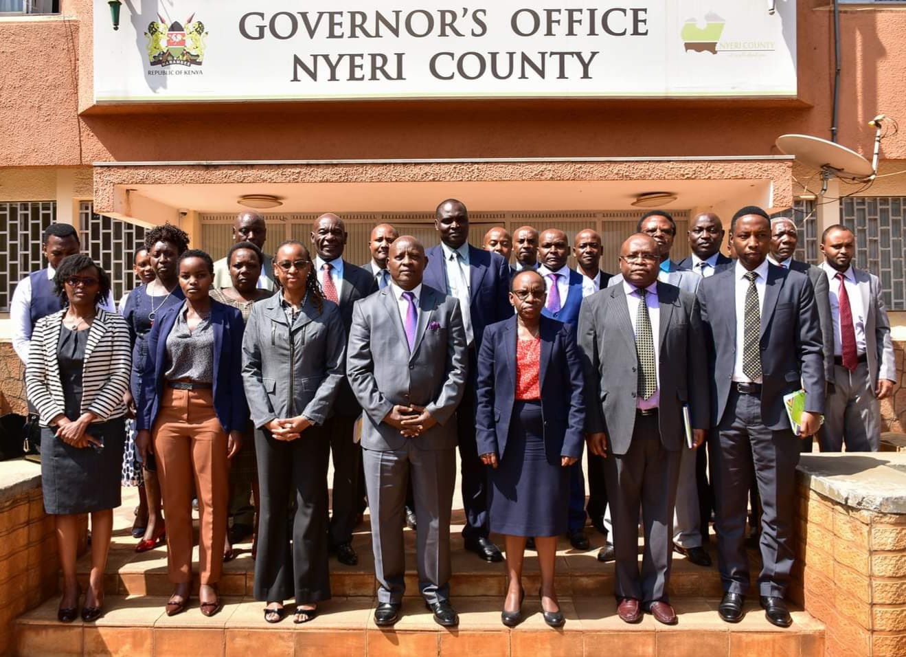 Auditor General CPA Nancy Gathungu, Nyeri County governor Mutahi Kahiga with other senior officials pose for a photograph after a consultative meeting.