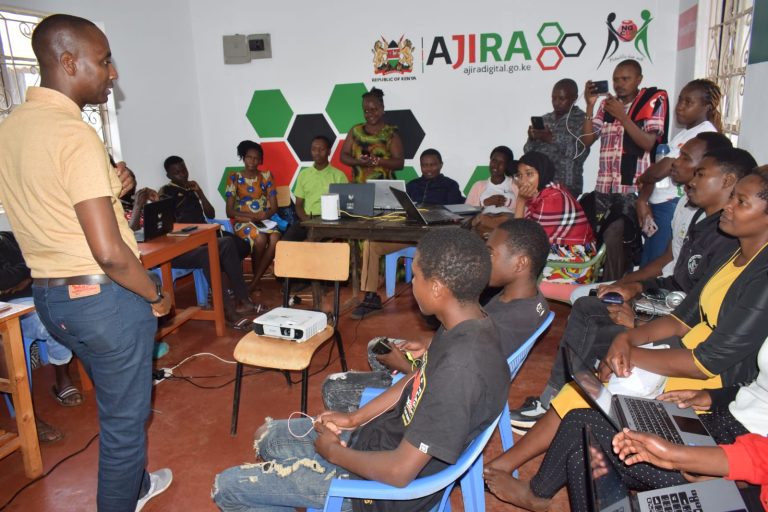 Geoffrey Wandeto, interacting with youngsters at Ajira Youth Empowerment center at Karundu in his Tetu Constituency.