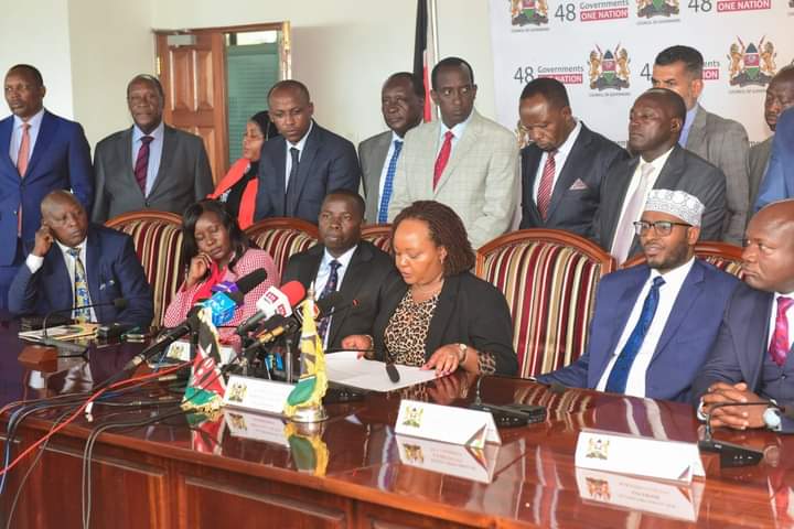 Council of Governors chairperson and Kirinyaga County Governor Anne Waiguru reading a statement while flanked by her colleagues yesterday.