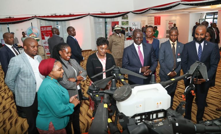 The President during the tour of the Kenya Red Cross in South C, Nairobi.