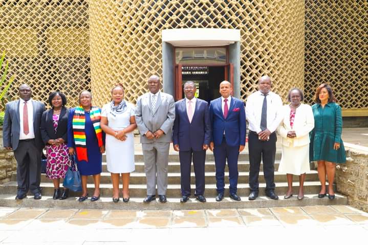 National Assembly Speaker Moses Wetangula pose for a photograph with visiting President of the Pan-African Parliament Chief Fortune Zephaniah Charumbira alongside Kenyans delegation to the continental assembly Margaret Kamar,  Danson Mungatana, Rahab Mukami, Joseph Majimbo Kalasinga; and Esther Passaris.