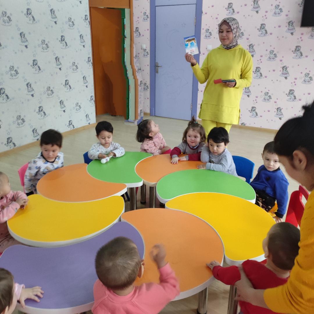 Teaching English in kindergarten in Uzibekstan