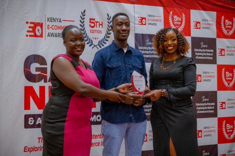 Jiji managers receiving an award from E-commerce Awards Body
