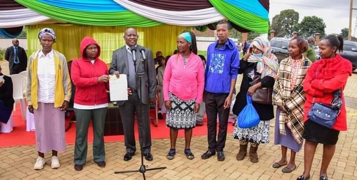Nyeri County governor Mutahi Kahiga during presentation of Elimu Fund cheques