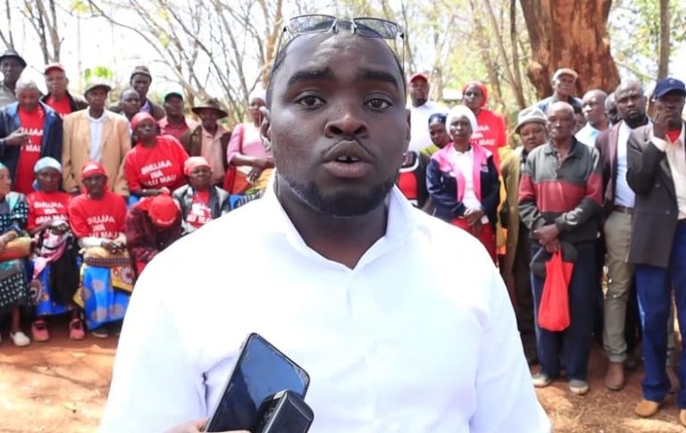 Patron of Kandara Association Kibiru PMG Junior accompanied by members of the association addresses members of the press after he was summoned to record a statement in connection with destruction of county government’s construction materials.