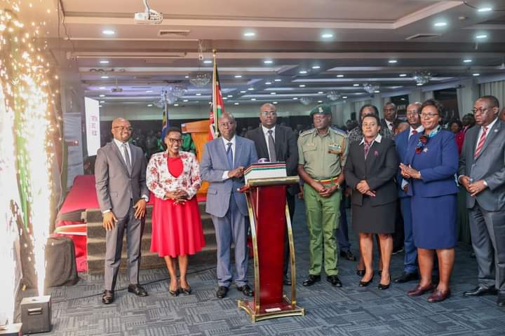 Deputy President Rigathi Gachagua, flanked by government officials from his office and Prisons Department address the media at KICC.