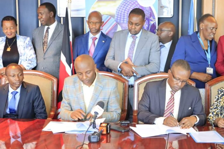 Murang’a Governor Irungu Kang’ata addressing media