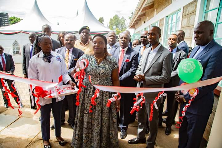 Pastor Dorcas Rigathi opening the Ihururu Rehabilitation Centre in Tetu