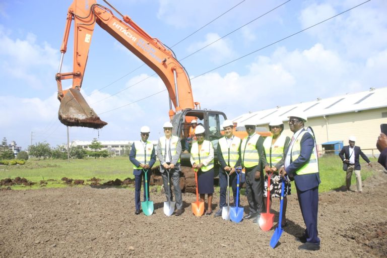 Sameer Africa MD John Mugo accompanied by Sameer Africa board members Akif Butt, Mary Ngatia,