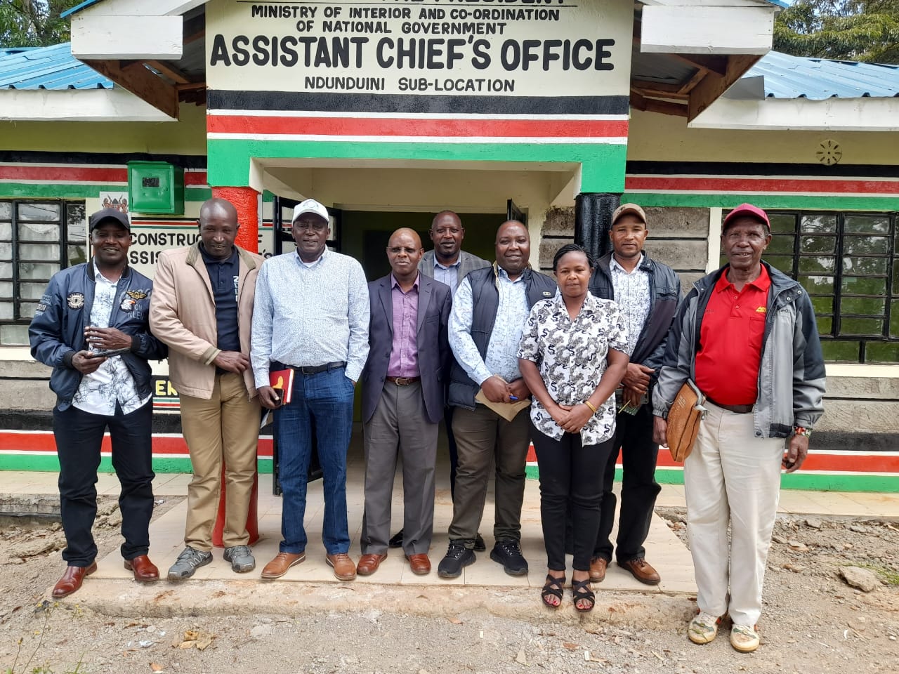 Tana Water Works Development Agency Chairman Wanyaga Gathaka (3rd left)