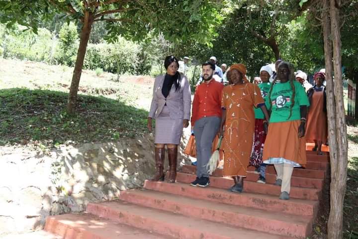 Eva Wanjugu with other dignitaries who attended the 67th Dedan Kimathi memorial at Kahiga-ini area, Tetu in Nyeri County.