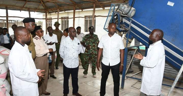 Patrick Kilemi, Principal Secretary Ministry of Co-operatives and Micro, Small and Medium Enterprises Development (2nd right),