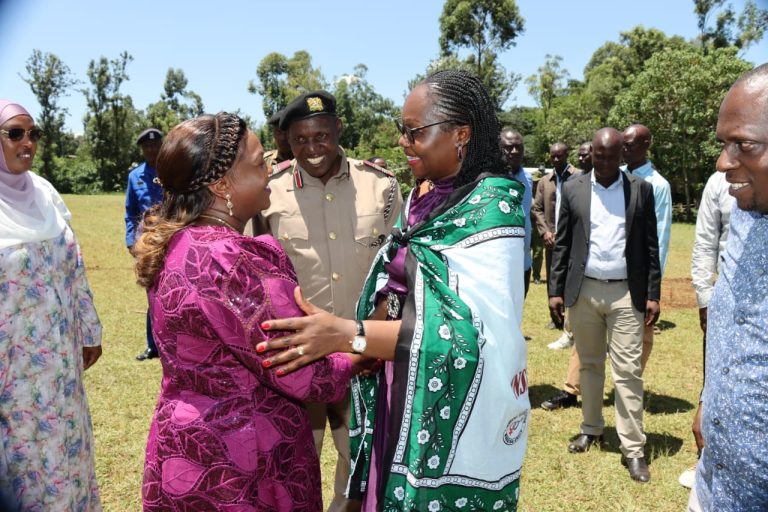 The spouse of the Deputy President Pastor Dorcas Rigathi is received by First Lady Migori County Dr Agnes Ochilo at the Rongo Showground