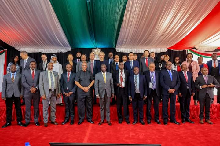 Deputy President Rigathi Gachagua with some of the stakeholders who attended yesterday's meeting