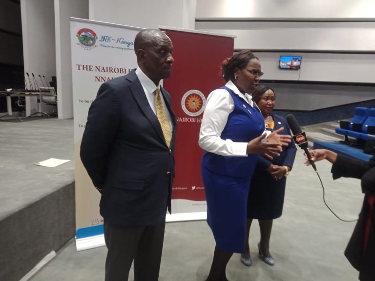 Mary Kamau,the Director of Nursing services,addressing the media at the ampitheatre Hall In Nairobi hospital