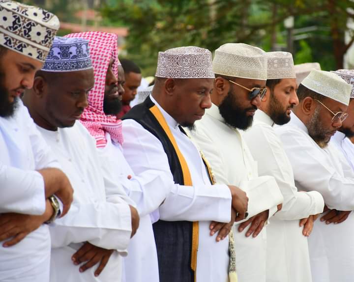Calls For Unity Reverberate Muslins Mark Eid-Ul-Adha