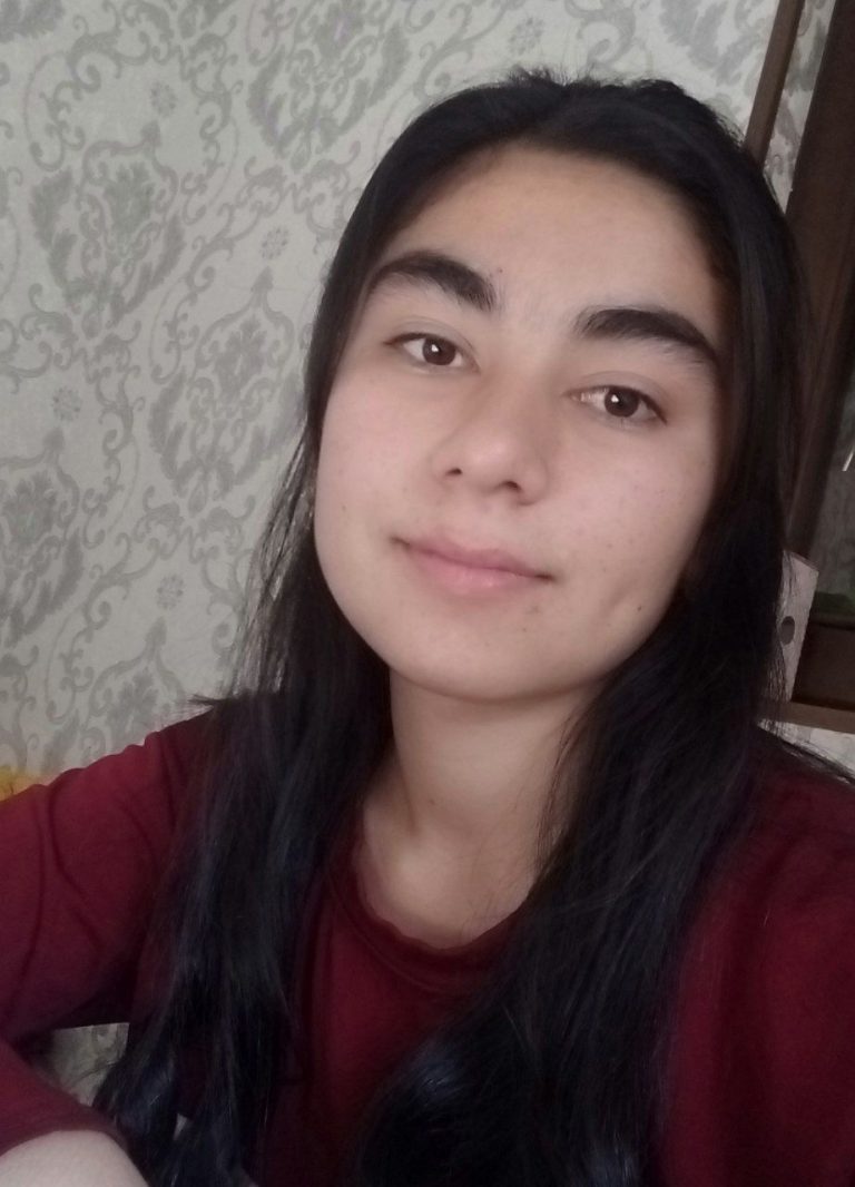 Nilufar Norsafarova