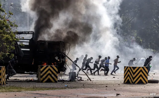 Kenyan’s Genz Protest Confronting Police Brutality