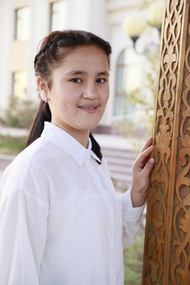 Odina Rustamjonova