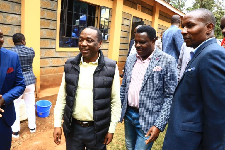 Tharaka-Nithi Governor Muthomi Njuki (centre) with his county's assembly speaker, John Mbabu (right) Meru County Assembly Speaker Ajubu Bundi at PCEA Jennifer Njuki Memorial Church in Chuka/Igambang'ombe Constituency.