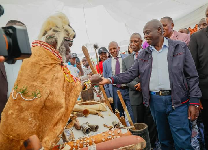 Deputy President Rigathi Gachagua, Agriculture Cabinet Secretary Dr Andrew Karanja, industrialist Dr Thuo Mathenge and other leaders at the Kikuyu traditions exhibition stand