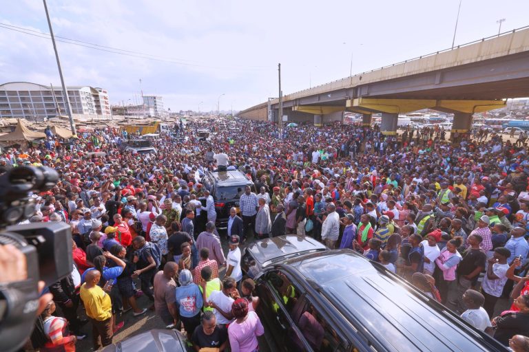Deputy President Rigathi Gachagua on Sunday made a stopover at Githurai