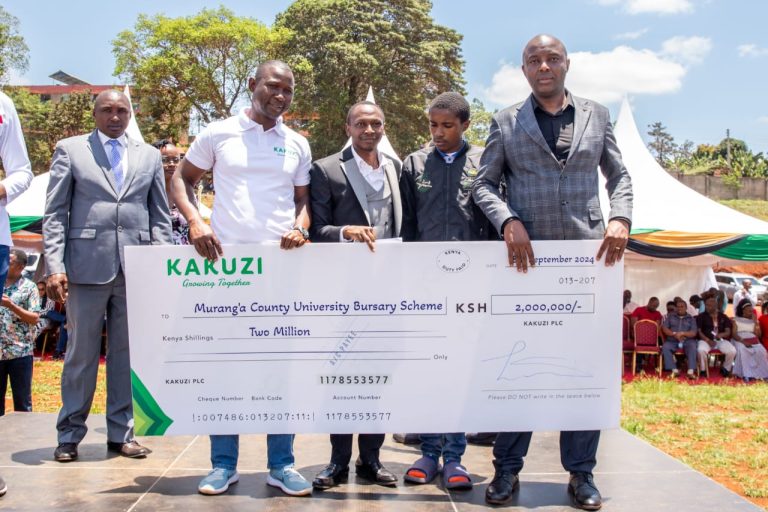 From Left to Right Kakuzi PLC Community Liaison Officer Mr Andrew Thuo (left) flanked by Kakuzi  Executive Head Corporate Affairs Mr Simon Odhiambo, and Muranga  Deputy Governor, Stephen Munania, presenting the firm’s donation in aid of the Muranga County University Bursary Fund to Governor Murang’a County Dr Irungu Kangata at Mumbi Grounds in Muranga town.