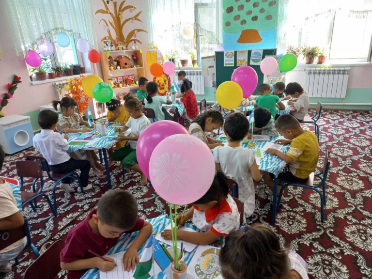 Uzbekistan school children - education