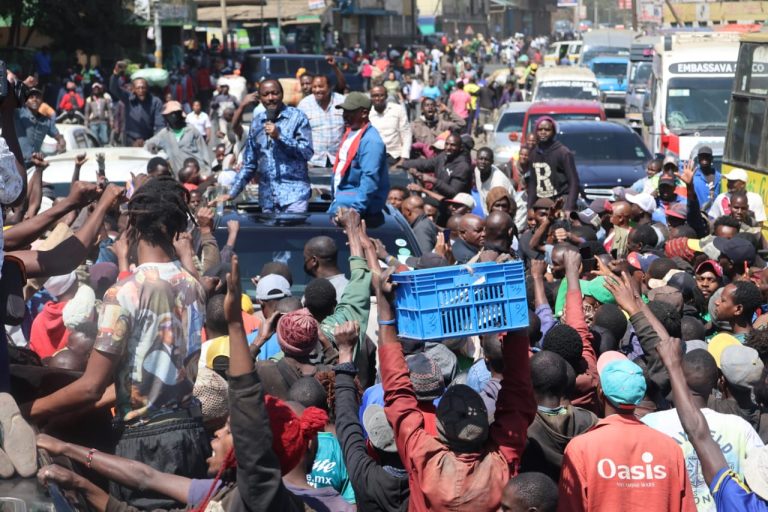 Wiper leader Kalonzo Musyoka addressing farmers and traders at Marikiti area in Nairobi