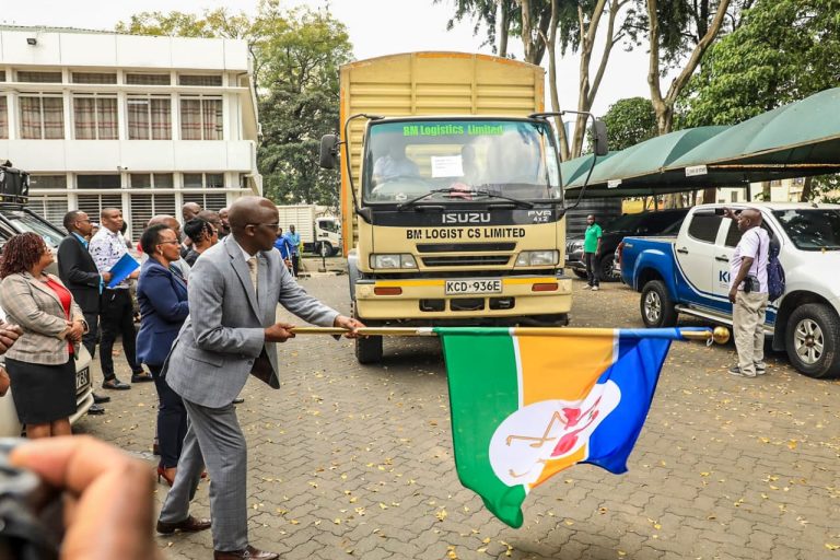 Deputy Governor David Kones flagging off a consignment of drugs at the County headquarters