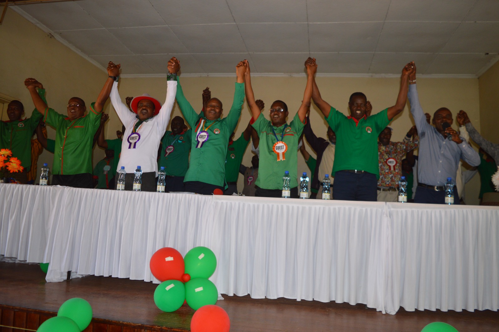 Some of the KNUT officials during the Thika meeting