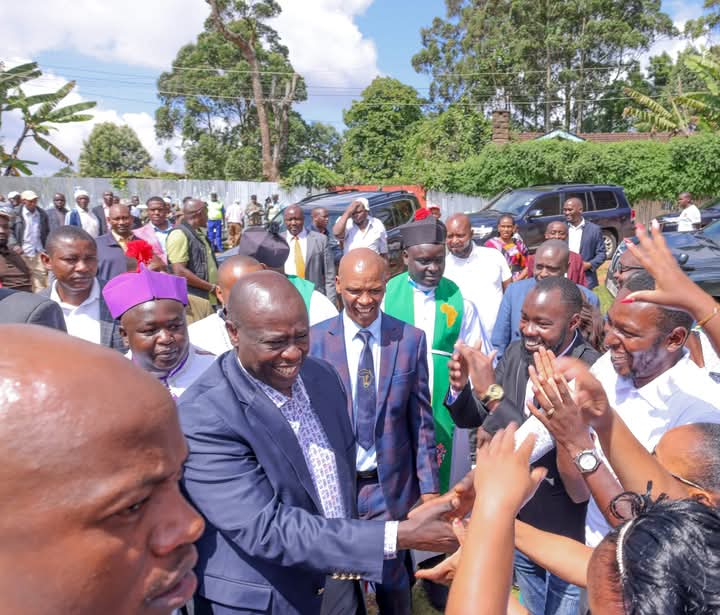 Deputy President Rigathi Gachagua being welcomed at Kangari AIPCA in Kigumo